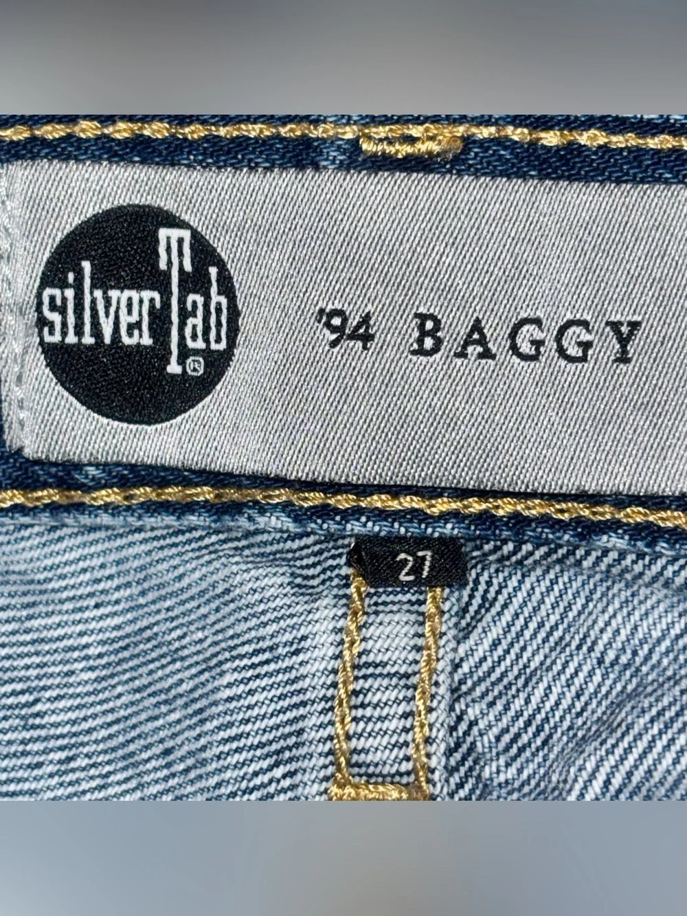 Levi’s Silver Tab 94’ Baggy Cut off shorts Size 27